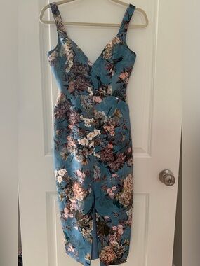 Nicholas Arielle Blue Floral Midi Dress – Size US 4 (Fits More Like a US 2)